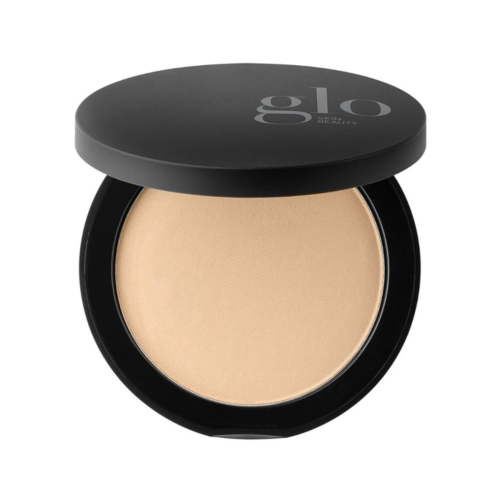 Pressed base powder foundation in compact with antioxidants for longwearing, weightless coverage and a radiant, natural finish