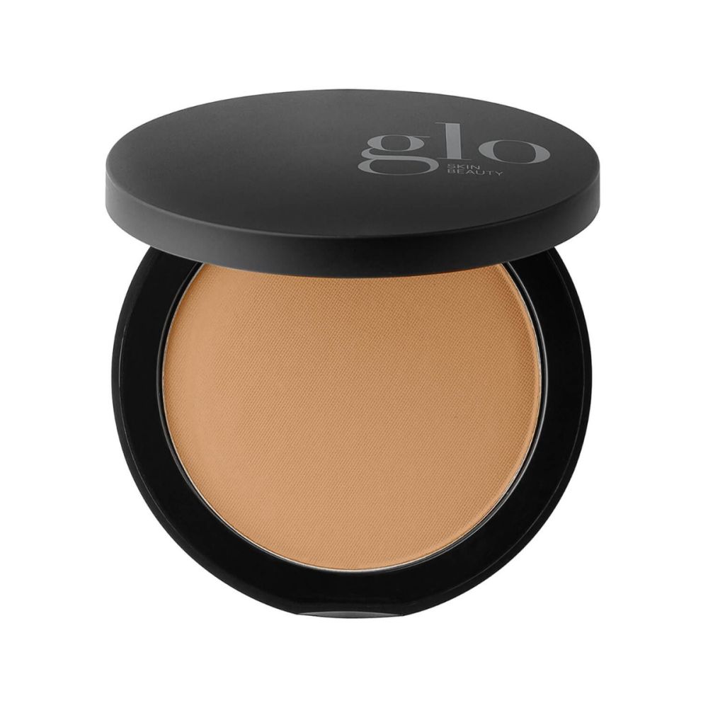 Pressed Base weightless longwearing pressed powder foundation with antioxidants for a radiant, natural finish