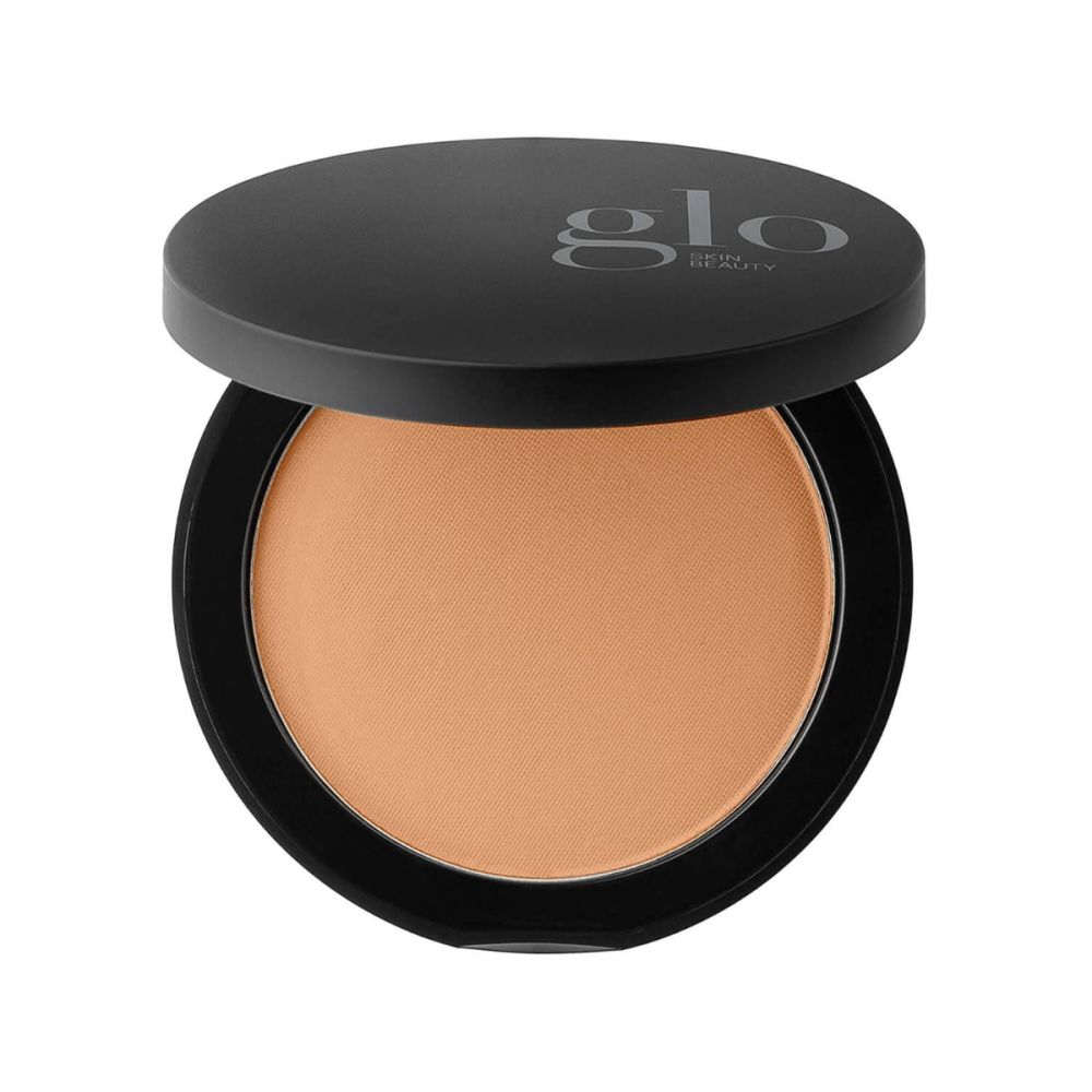 Award-winning pressed powder foundation with weightless, longwearing coverage and antioxidant-infused minerals for a natural, radiant finish.